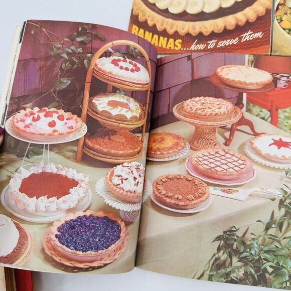 Vintage Good Housekeeping's Company Meals & Buffets Pie CIA CASSEROLE Cookbooks - Picture 7 of 16